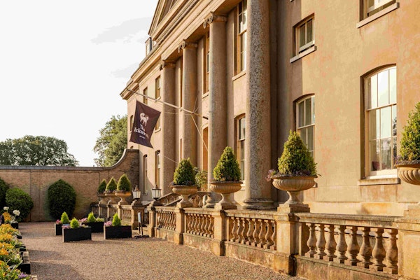 The Ickworth: Stately Stillness