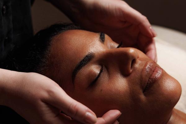 Root & Microbiome: From Soil to Skin