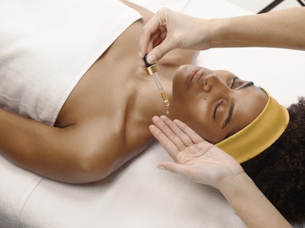 Aromatherapy Face Massage 55min - Includes 2 hour spa access