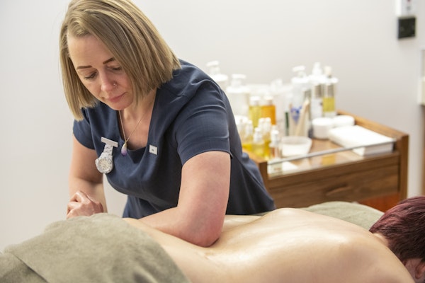 Deep Tissue Massage 55min - Includes 2 hour spa access