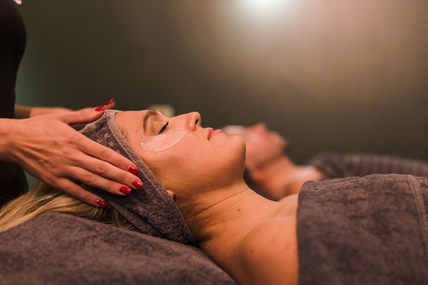 25 Minute Elemis Express Facial