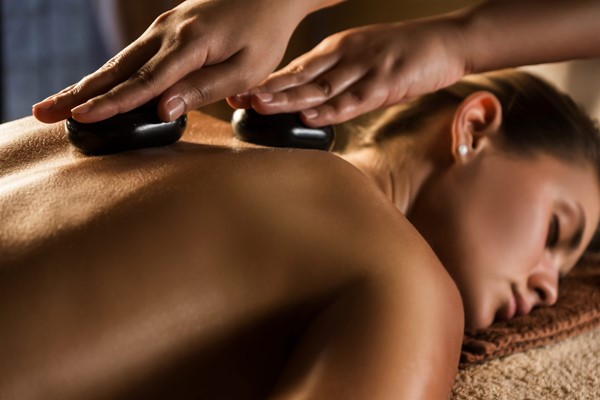 Elemis Hot Stone massage 55 minute