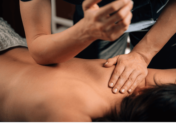 Oskia & Theragun Deep Tissue Massage