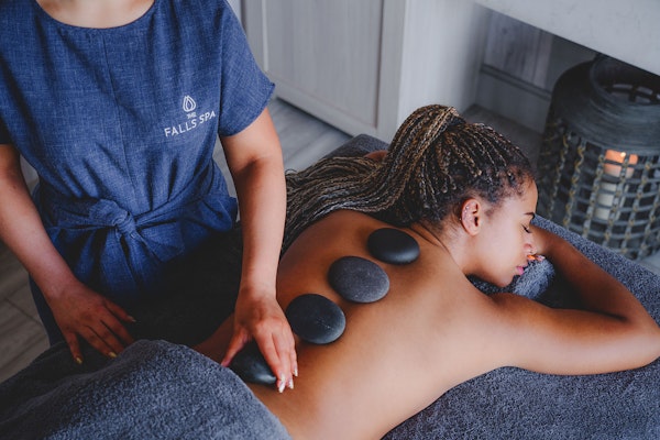 Ishga Hot Stones Massage - 50 minutes