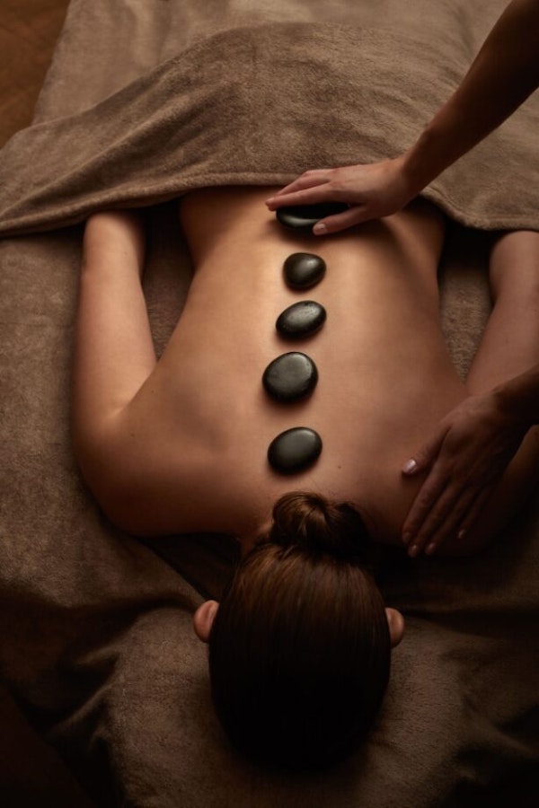 ishga Hot Stone Massage