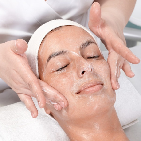 Pro-Glow Brilliance+ - Course of 6 treatments
