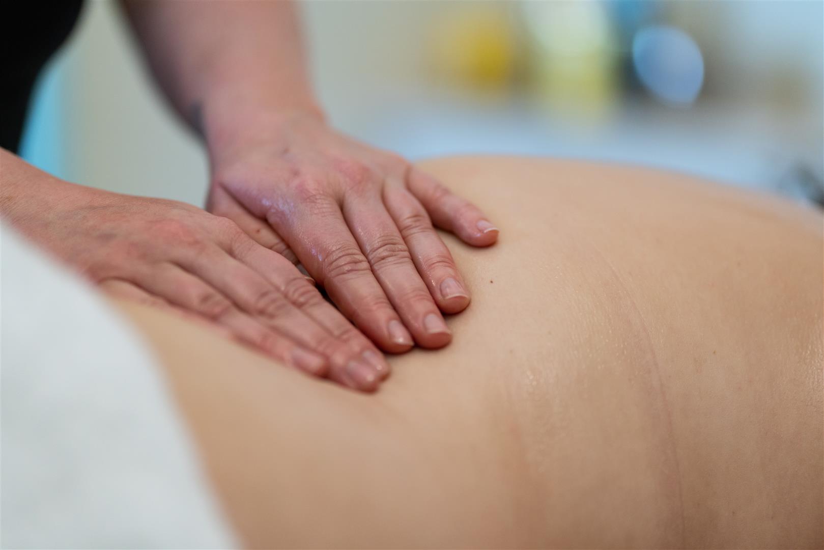 Back, Neck & Shoulder Massage 45 min