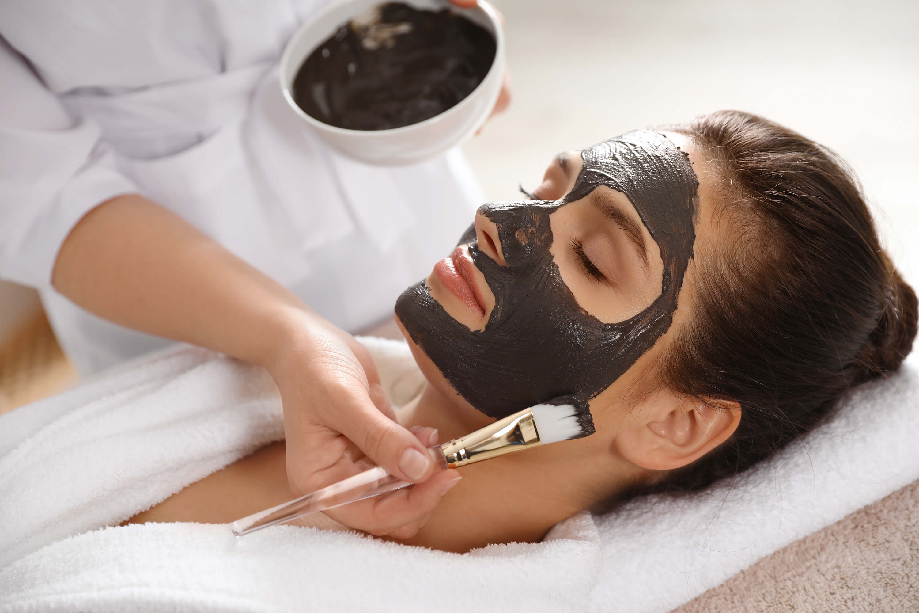 Greek God Aegean Charcoal Facial 30mins