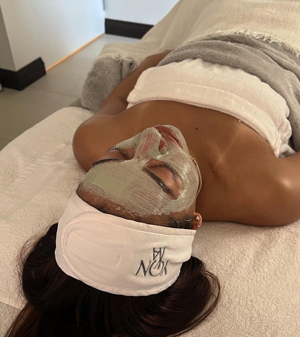 Le Grande Classique - Deep Pore Cleansing, Restoring and Relaxing Facial 70min