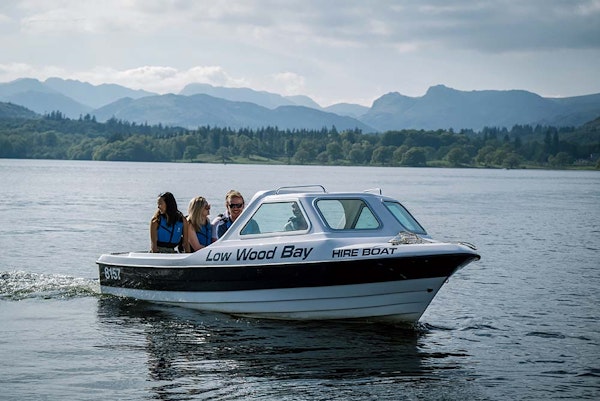 Motor Boat Hire for 3-4 people