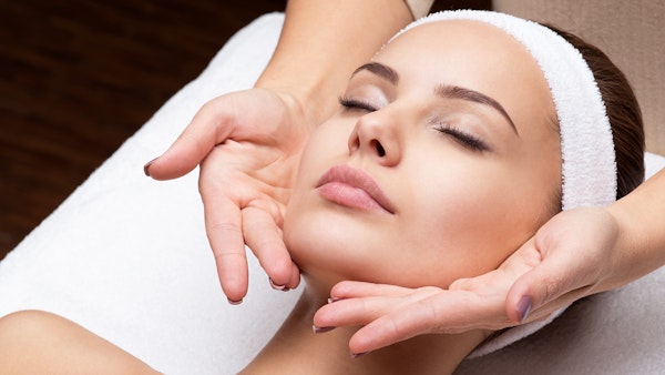 Pregnancy Back Massage & Mini Facial