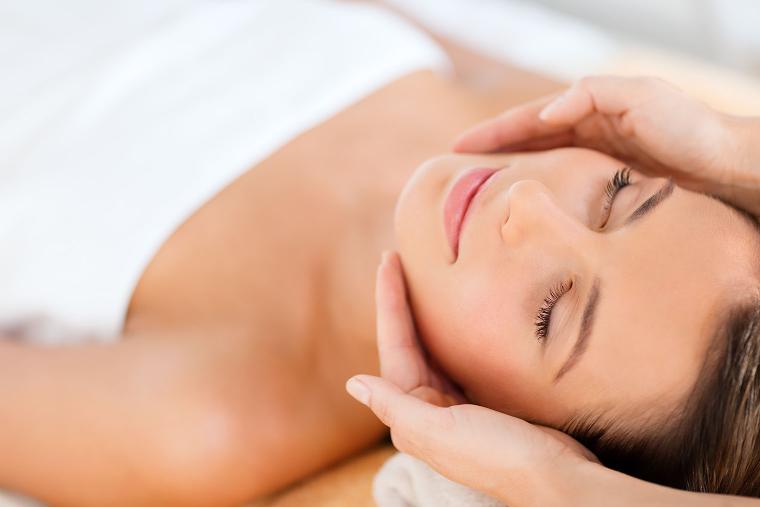 Special Treat of July: Massage and face combo 50 min