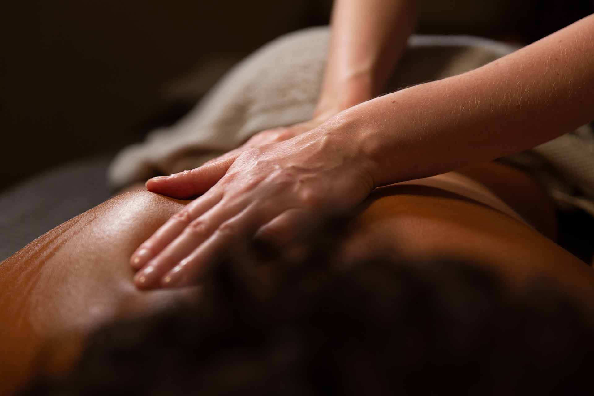 ishga Deep Tissue Massage | 90 Minutes