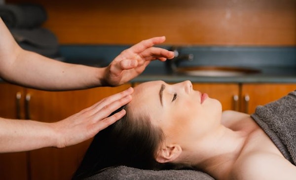 ishga Tasters- Back, Neck & Shoulder Massage + Express Facial