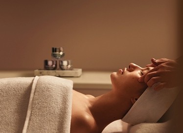 ELEMIS Expert Touch Nourish Facial