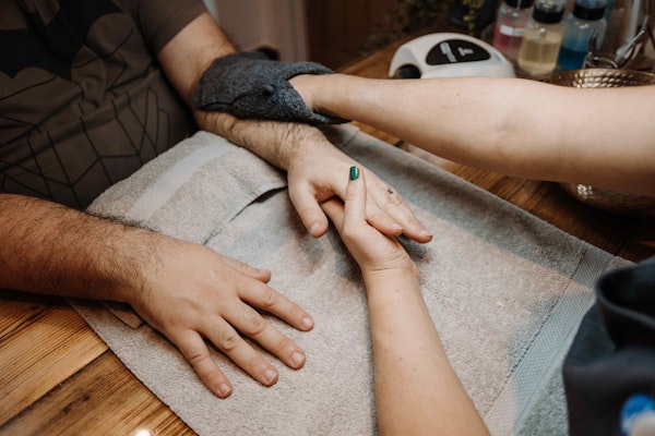 Gardener's Manicure: Hand & Nail Care