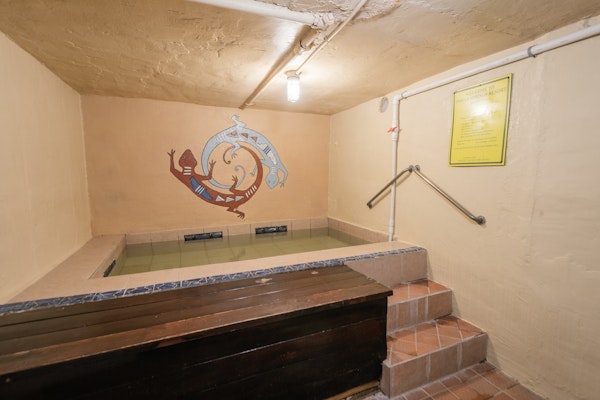 1 Hour Indoor Classic Indoor Private Bath | 2 People Max