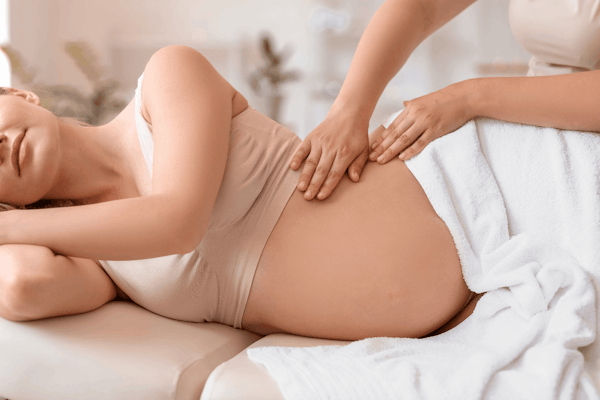 ELEMIS EXPERT™ Peaceful Pregnancy Massage