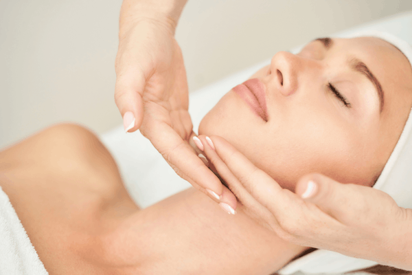 ELEMIS EXPERT™ Tech Lift + Rejuvenate Facial (50 minutes)