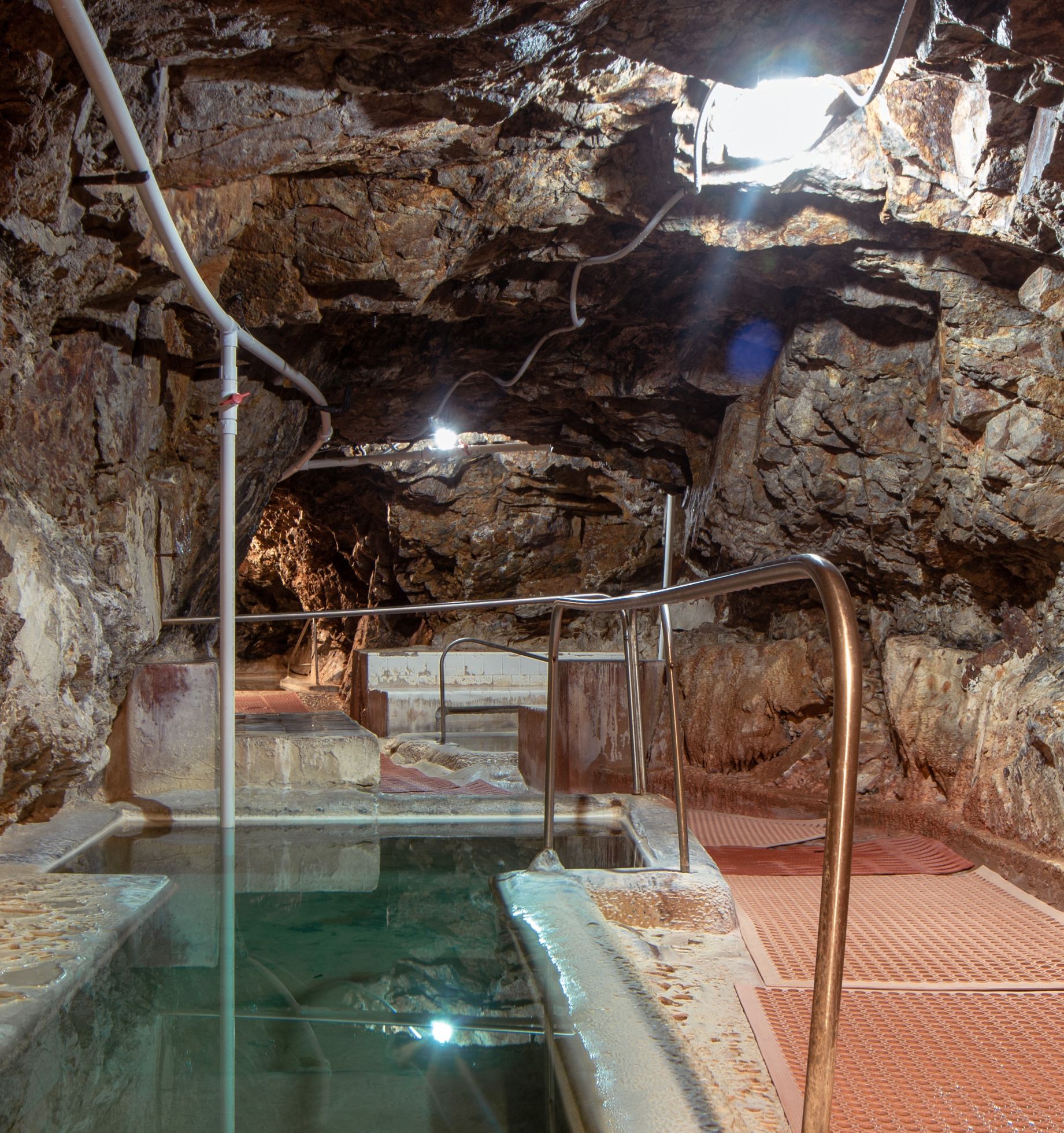 2 Hour Women's Cave