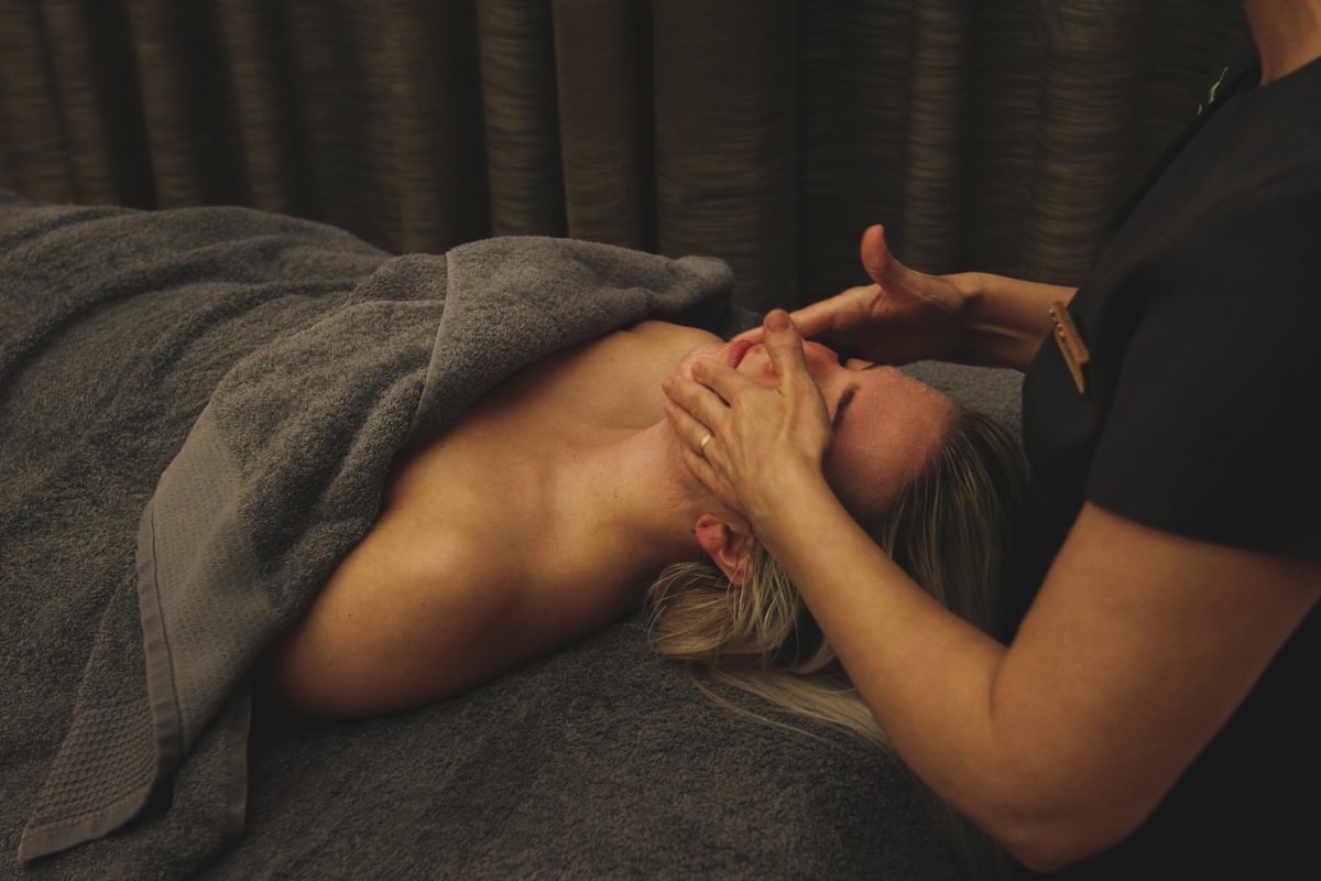 Gaiyoga Lifting Facial | 90 minutes | Monday - Friday