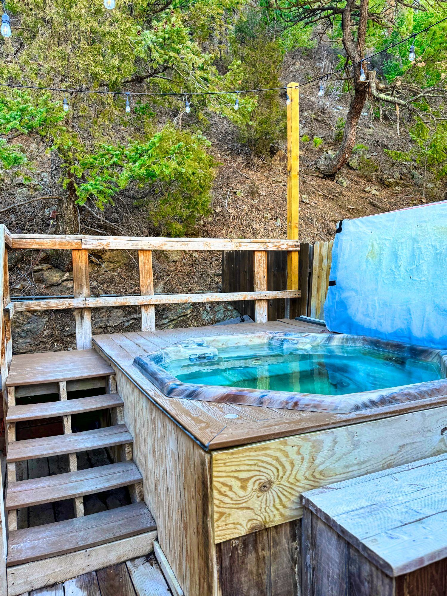 1 Hour Outdoor Soaking Tub | 4 People Max