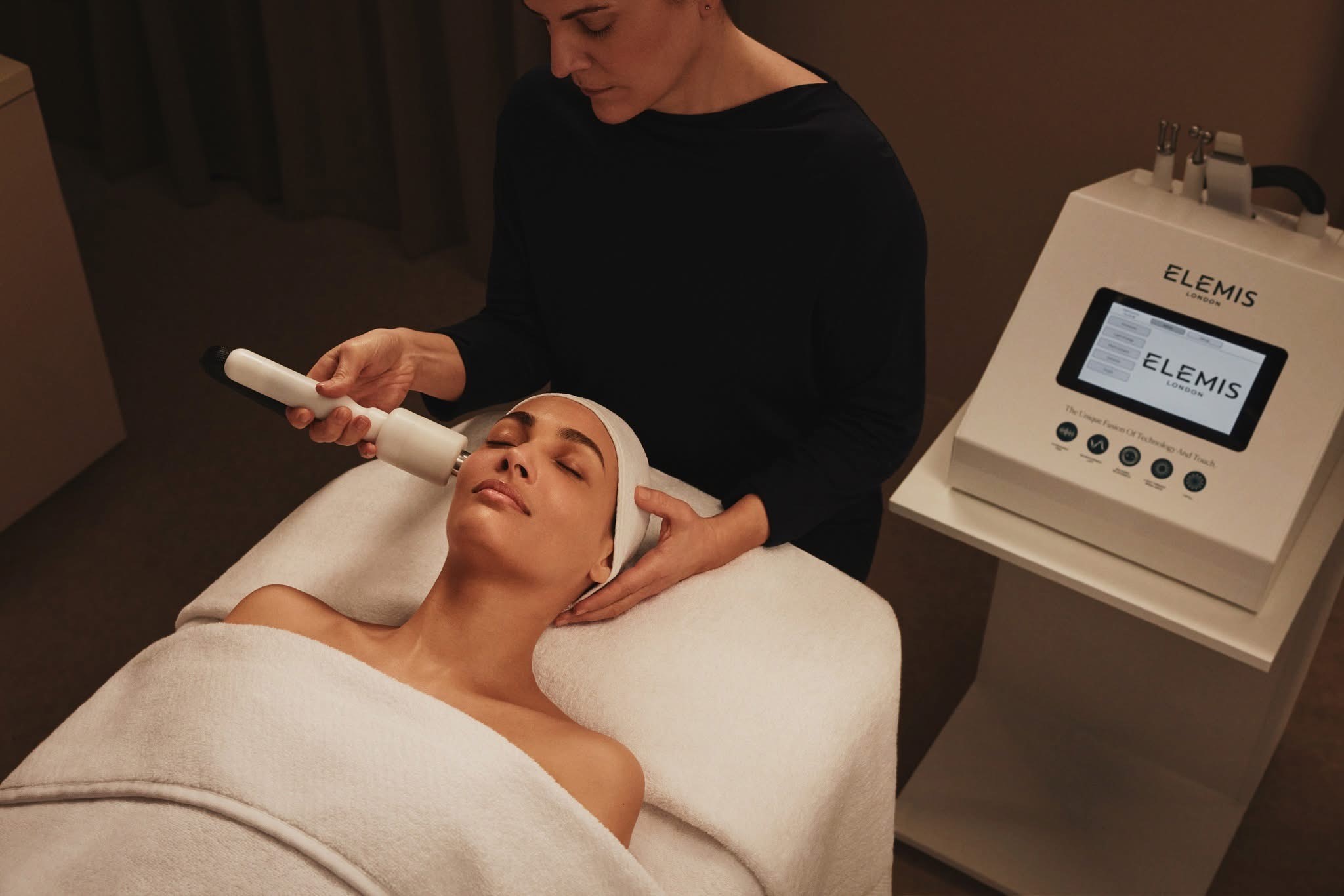 Elemis Expert Tech Sculpt+ Firm Facial