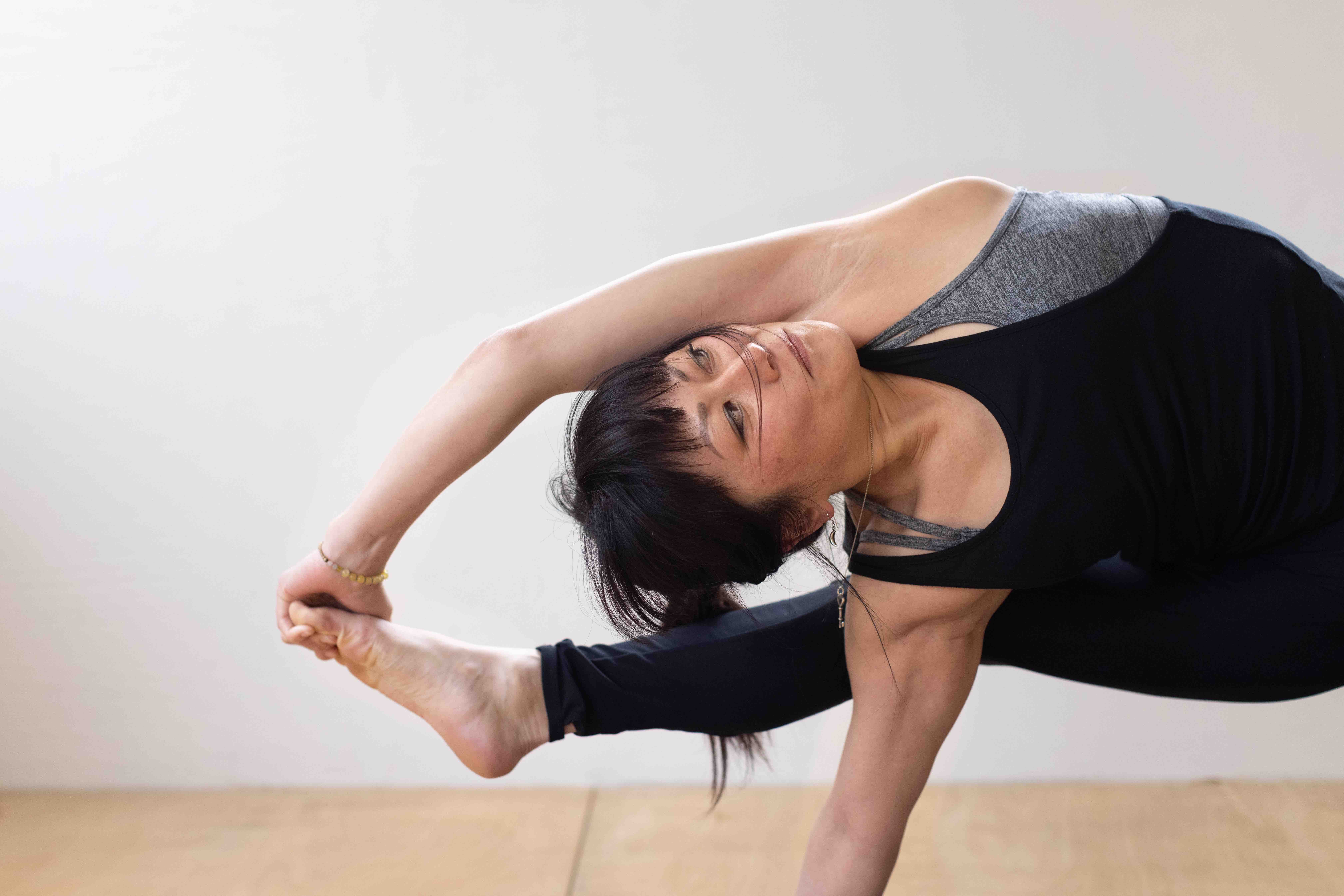 Saori Funawatari - Rocket Yoga