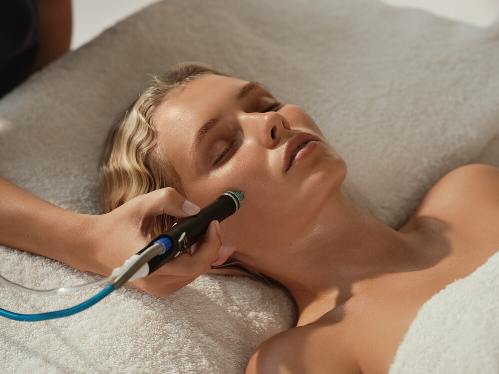 Facial - Oxygen Glo (20% service charge included)