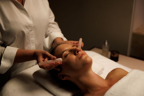 Omorovicza Blue Diamond Skin Therapy Session 50 min