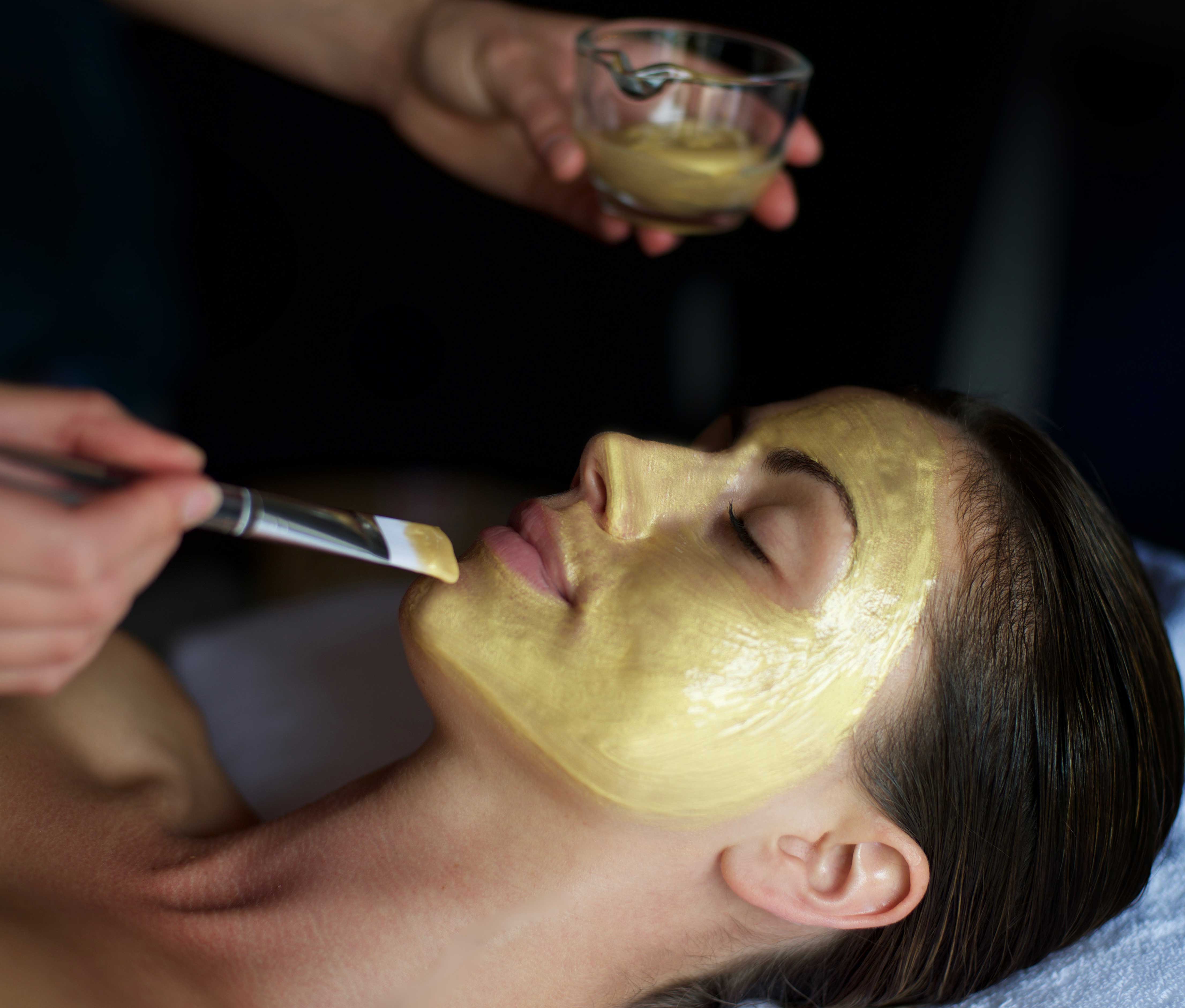 CHAMPAGNE & TRUFFLES DELUXE TREATMENT