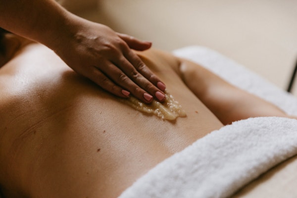 Deep Sea Salt Scrub | 60 mins