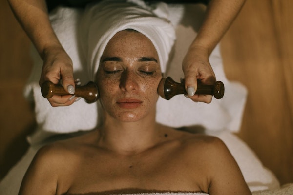Bathhouse + Holistic Facial Therapy | 3 hours