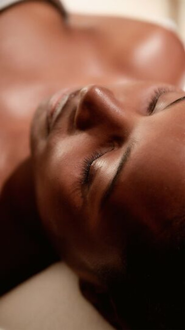 Cyfolia Organic Facial (60 Minutes)
