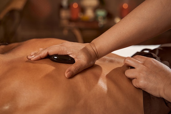 Hot Stone Massage (75 Minutes)