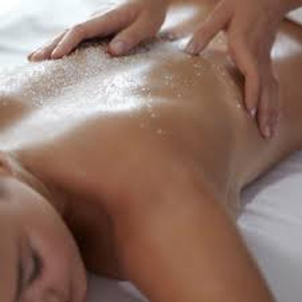 Salt Crystal Exfoliation (30 Minute)