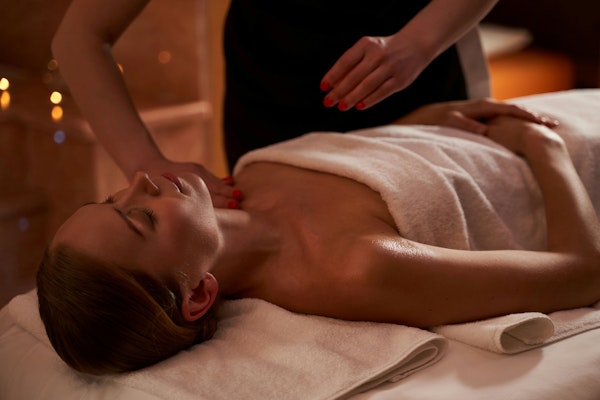 BESPOKE FIVE ELEMENT AROMA MASSAGE 60'