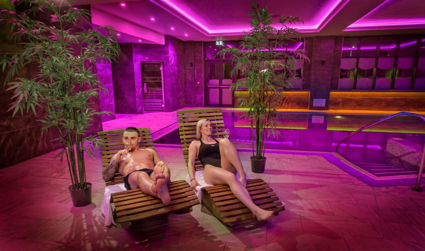 Twilight Indulgence: An Evening of Pure Relaxation