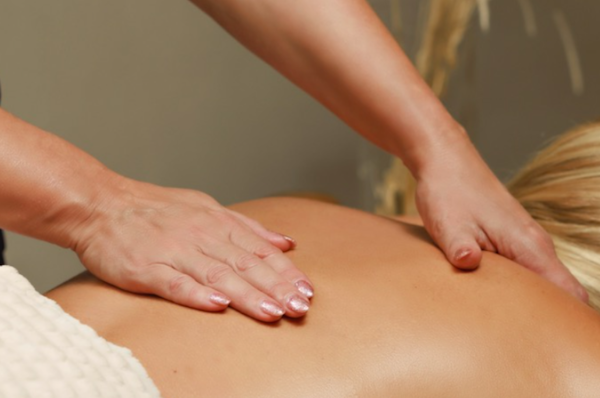 Rejuvenating After Flight Treatment 40min & snack /95€