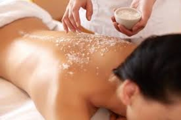 Back Neck & Shoulder massage with a Salt & Oil Body scrub
