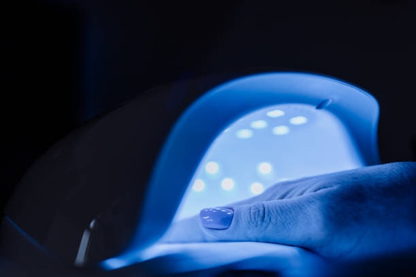 Speedy Gel Manicure