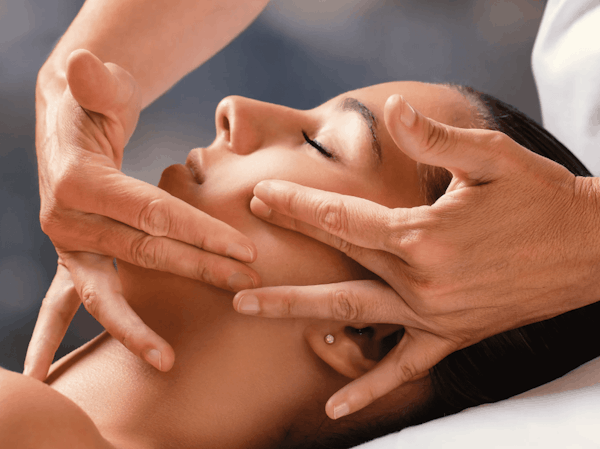 Lymphatic Facial Massage 30min