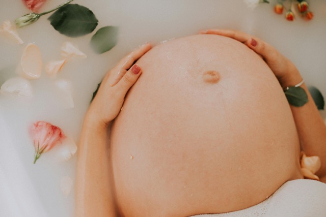 Prenatal - Full Body Massage & Foot Mask