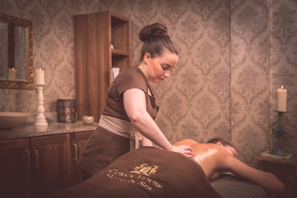 Back, Neck & Shoulder Massage - 30 Minutes