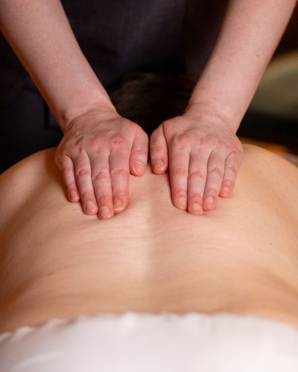 Magnesium Wellness Back of Body Massage | 60mins