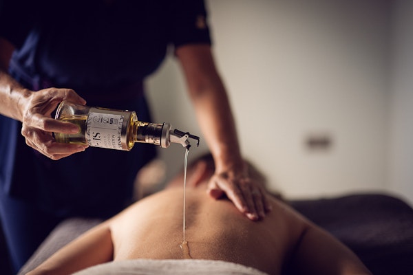 Aromatic Full Body Exfoliation